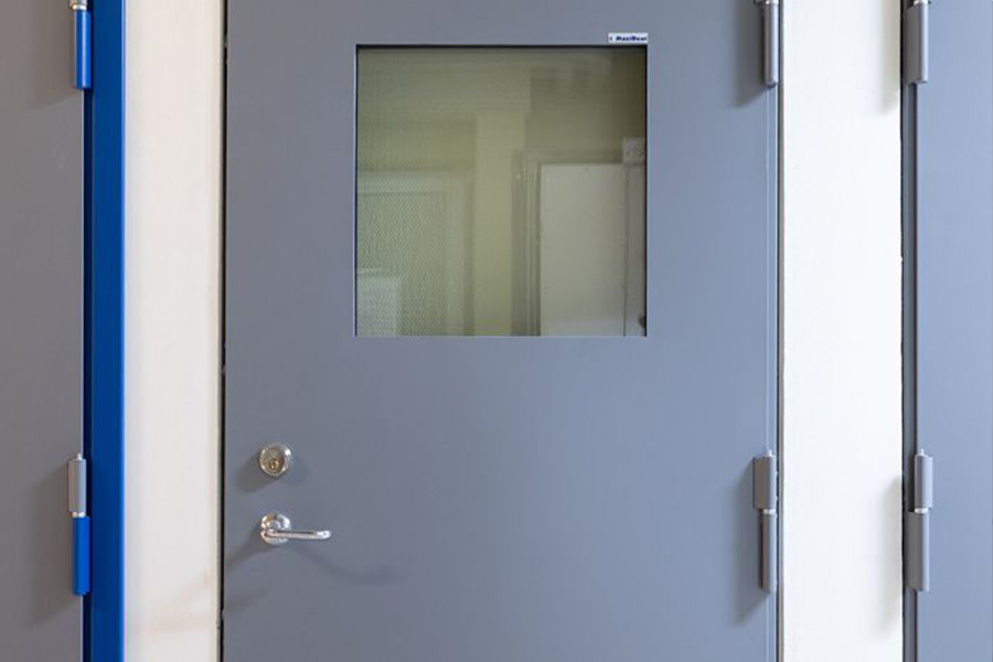 MaxiDoors branddörrar i robust stål