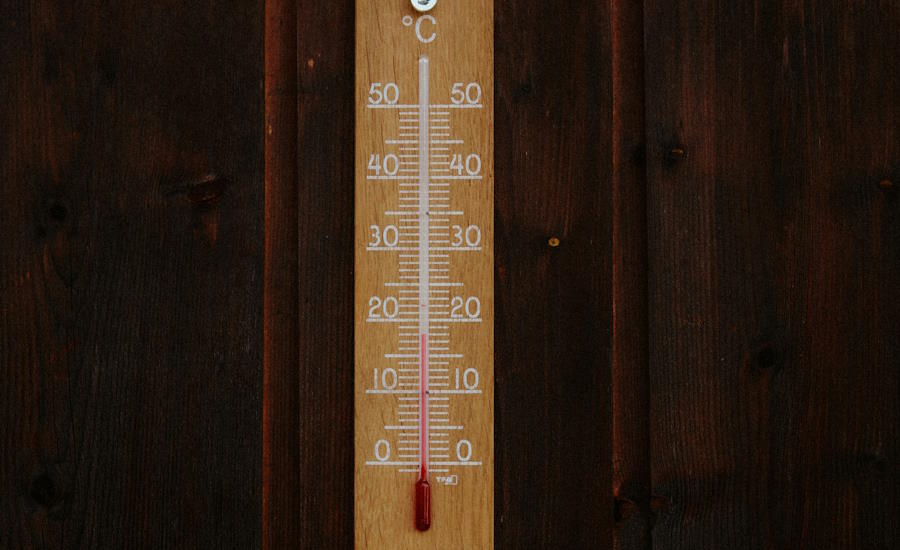 kallare än 18 grader celsius bör det inte vara på arbetsplatsen om arbetet är stillasittande eller enbart kräver låg fysiskt aktivitet