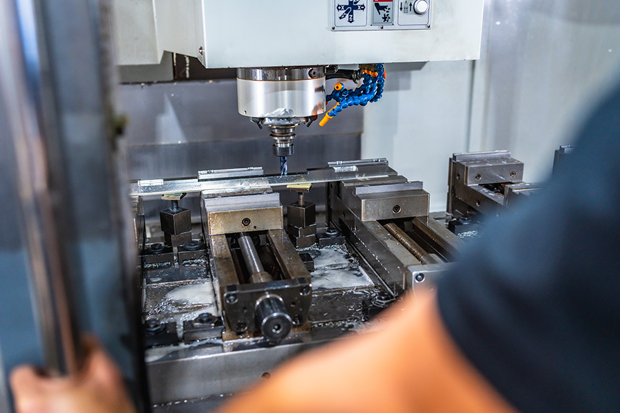 pinnfräsar i hårdmetall i samband med CNC-bearbetning