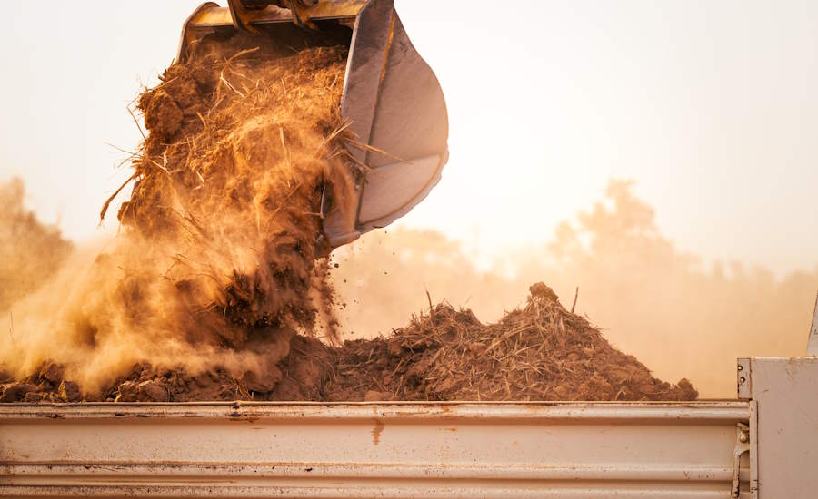 uppgrävt material transporteras ofta iväg där det sedan sorteras och används till nya projekt